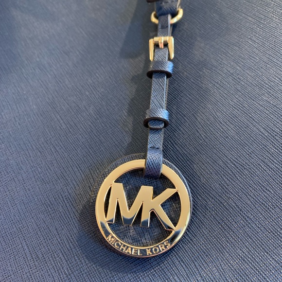 MICHAEL Michael Kors Jet Set Travel Top - Picture 9 of 16